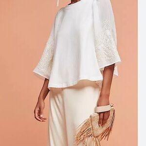 Eri + Ali embroidered poncho blouse bufferfly sleeve size medium Anthropologie
